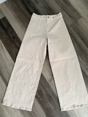 Universal Thread Beige High-Rise Wide Leg Jeans